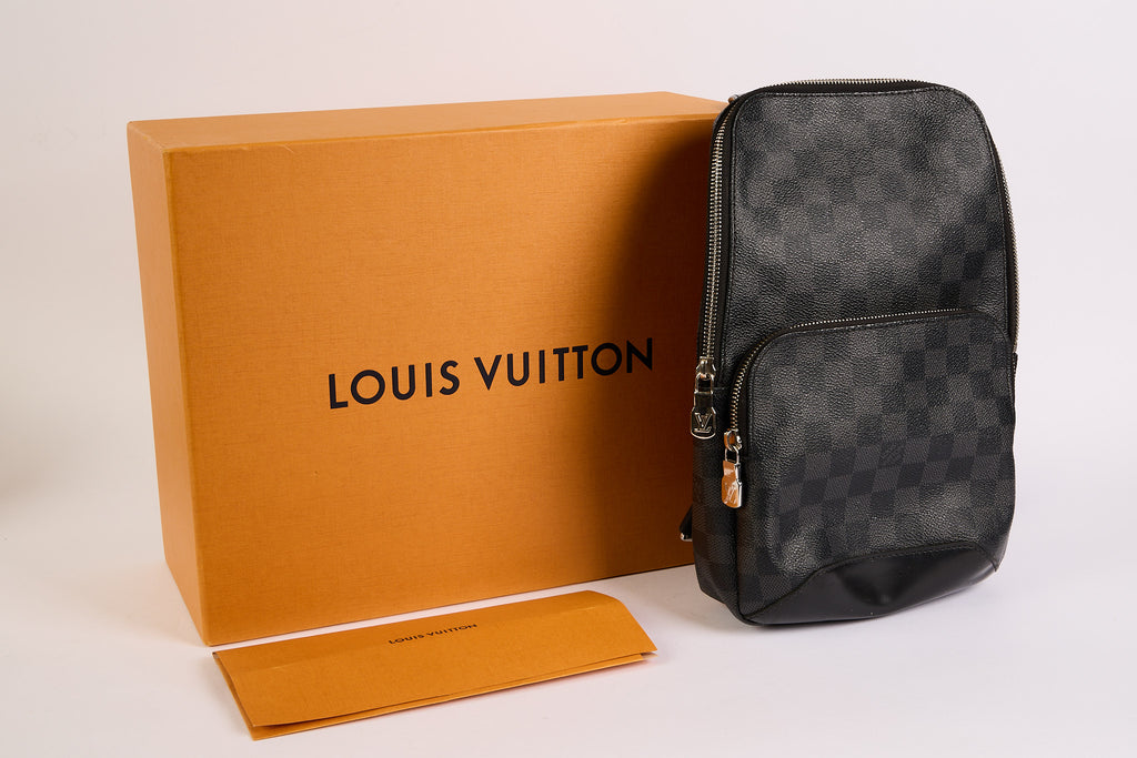 Louis Vuitton Avenue sling leather bag